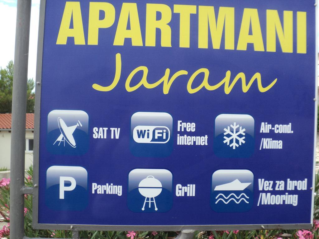 Apartments Jaram Brodarica  Exteriör bild
